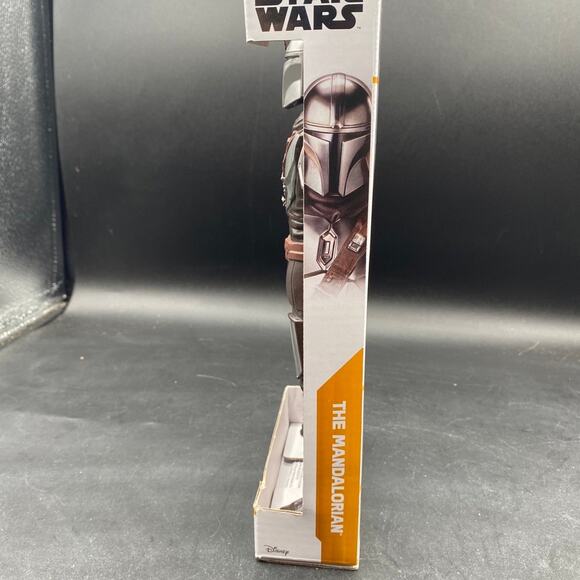 New  THE MANDALORIAN  Figure - Picture 2 of 7